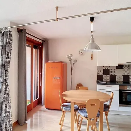 Location Appartement: Poolside Retreat In Jean D'aulps