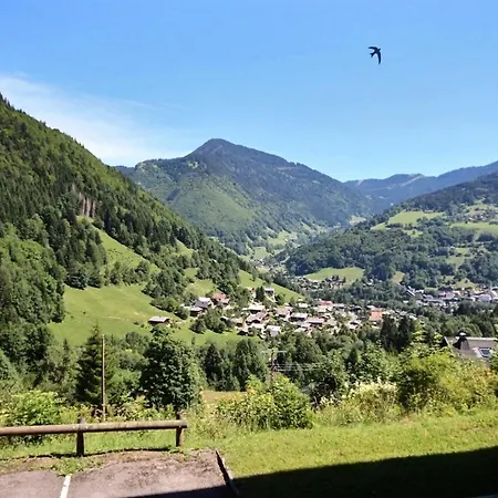 Location Appartement: Poolside Retreat In Jean D'aulps *