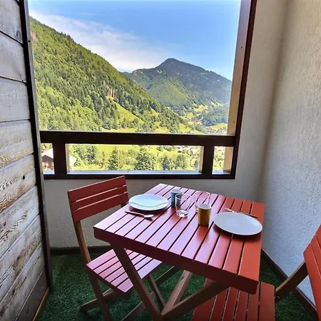 Location Appartement: Poolside Retreat In Jean D'aulps *